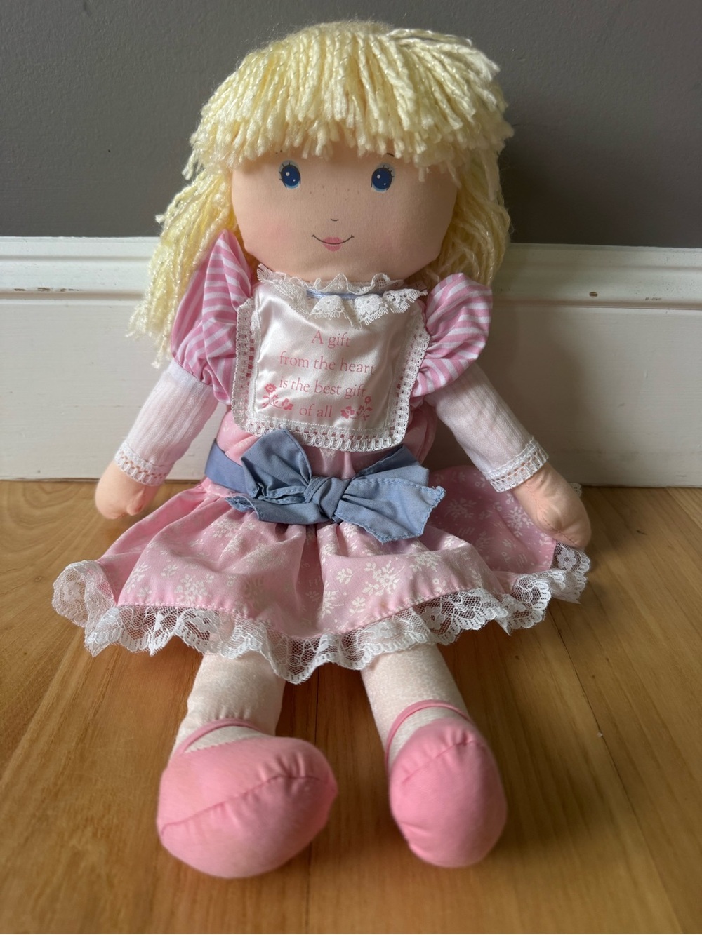 Vintage 1990 Holly Hobbie Party Days Rag Doll 1st Edition